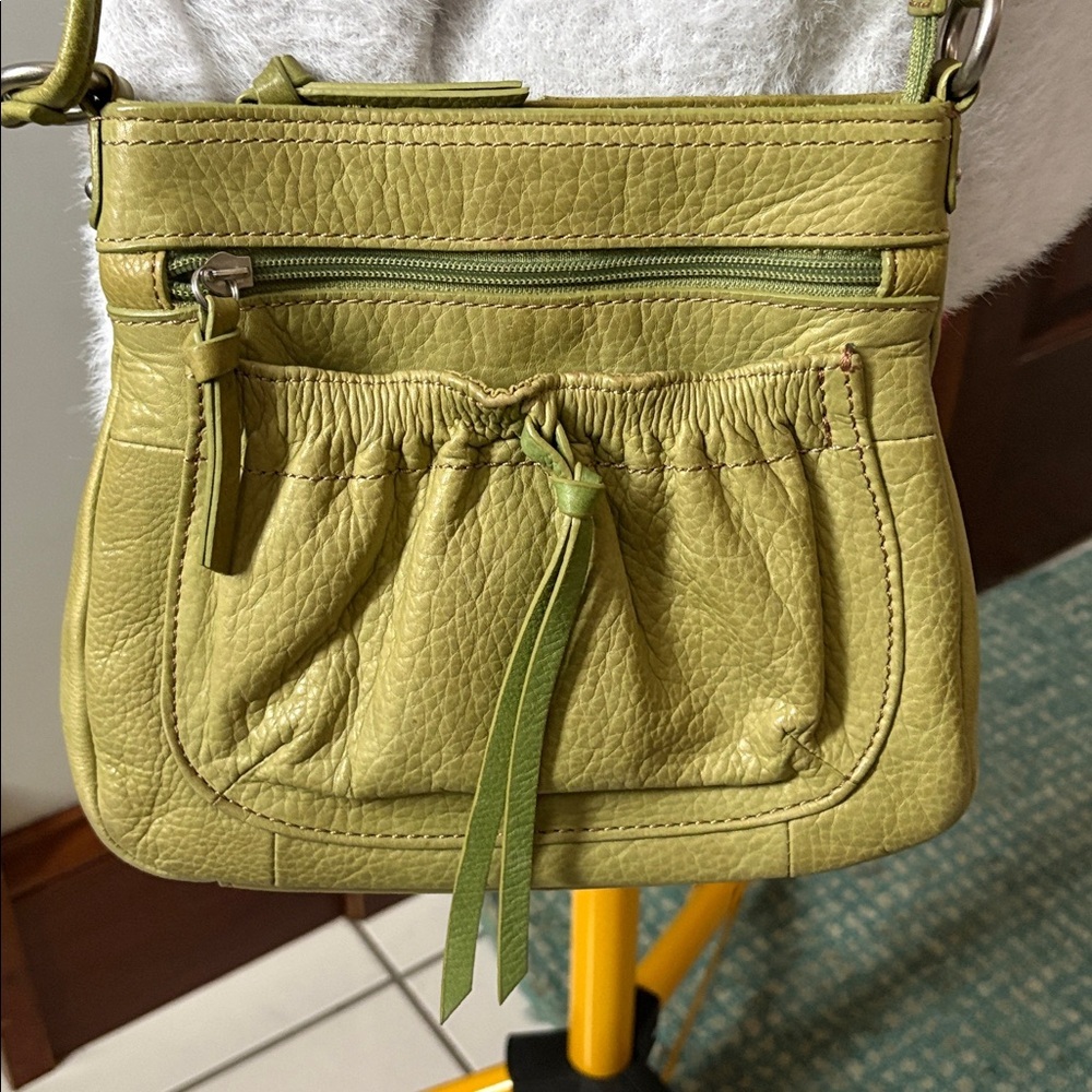 Fossil  vintage Crossbody Bag  mini bag  Leather Olive Green  2 front pockets